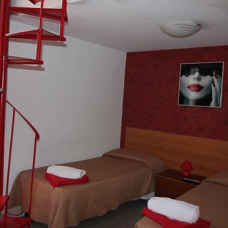 Guesthouse Paradisio Рим Екстериор снимка